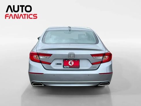 Used 2019 Honda Accord Touring image 4
