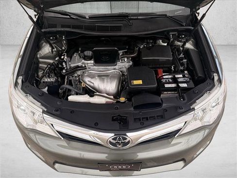 Used 2014 Toyota Camry LE image 15