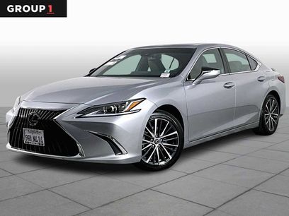 Used 2025 Lexus ES 300h w/ Premium Package