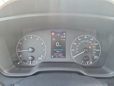 Used 2024 Toyota Corolla LE FWD image 30