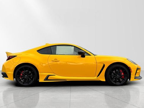 New 2026 Toyota GR86 YUZU Limited image 2