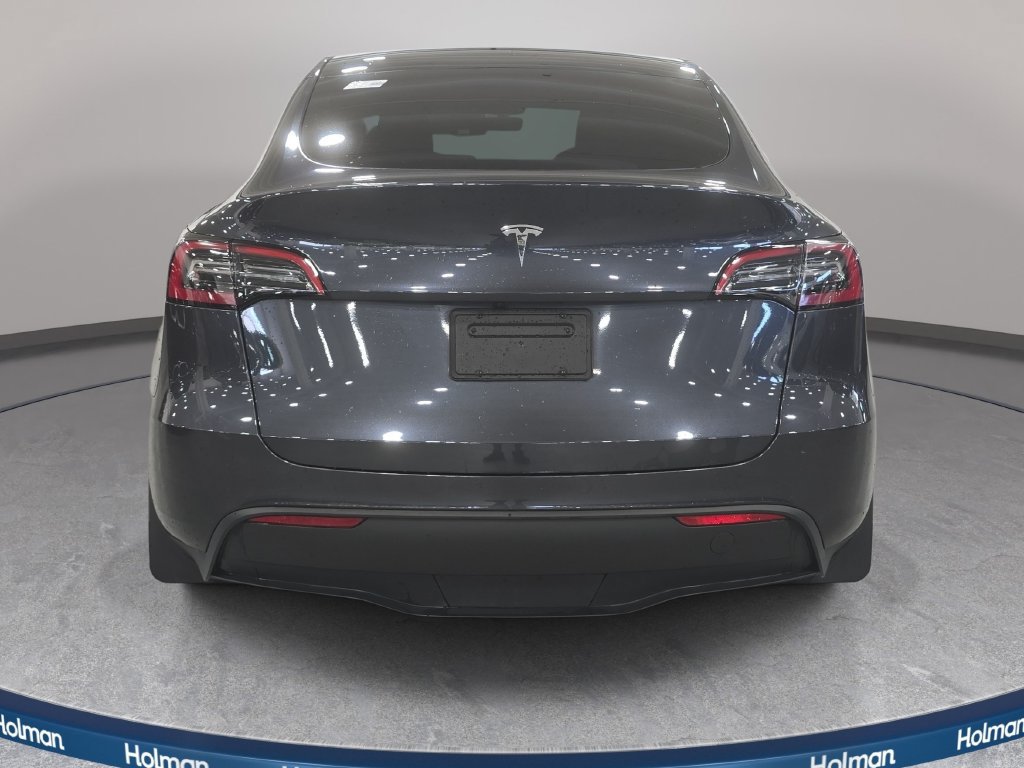 Used 2024 Tesla Model Y 2WD image 7