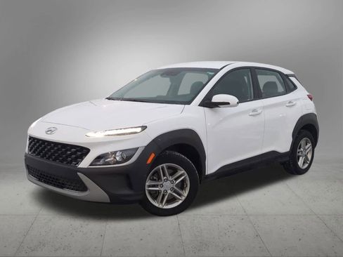 Used 2023 Hyundai Kona SE image 1