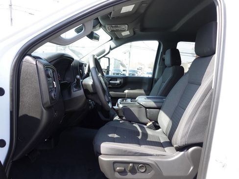 Used 2025 Chevrolet Silverado 2500 Custom w/ Custom Convenience Package AWD/4WD image 17