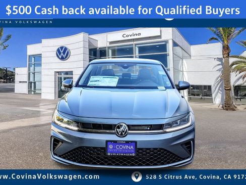 New 2026 Volkswagen Jetta SE image 2