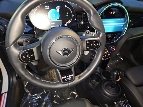 Used 2023 MINI Cooper S image 16