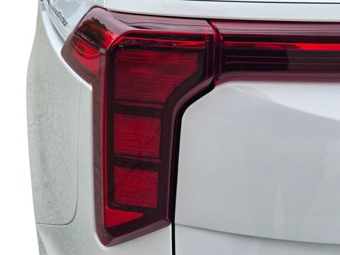 New 2026 Kia Carnival EX FWD image 11