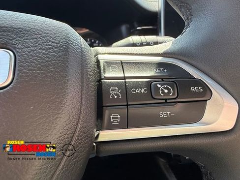 Used 2025 Jeep Compass Limited AWD/4WD image 15