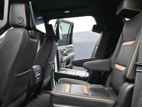 Used 2021 GMC Yukon AT4 w/ AT4 Premium Plus Package AWD/4WD image 8