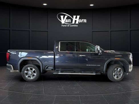 Used 2025 GMC Sierra 2500 SLT w/ SLT Convenience Package AWD/4WD image 8