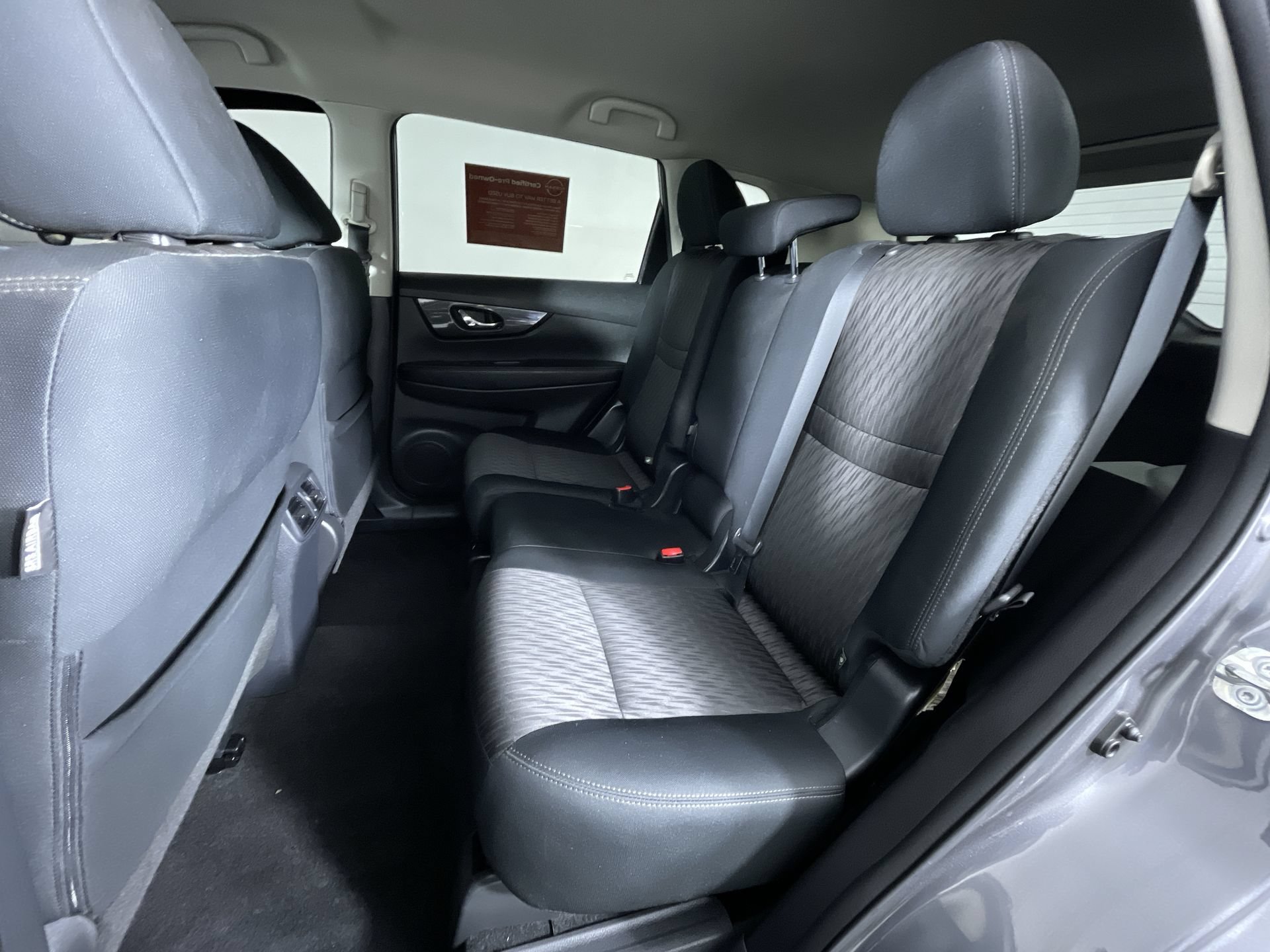Used 2018 Nissan Rogue S AWD/4WD image 21