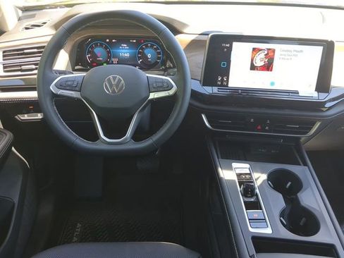 Used 2026 Volkswagen Atlas SE AWD/4WD image 15
