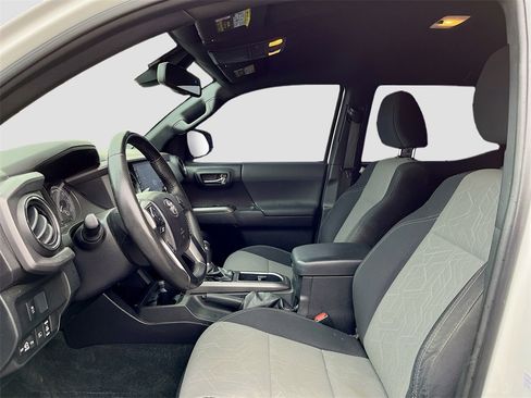 Used 2022 Toyota Tacoma TRD Sport image 20