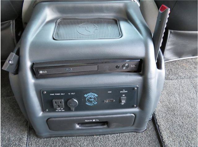 Used 2020 GMC Savana 2500 w/ Enhanced Convenience Package RWD image 31