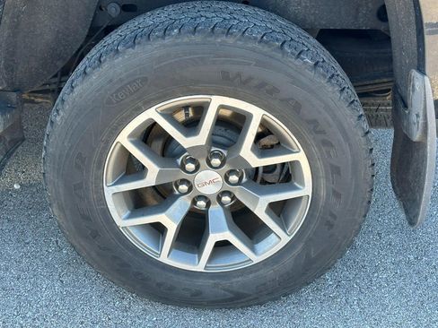 Used 2019 GMC Canyon All Terrain w/ Trailering Package image 11