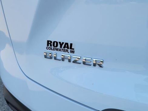 Used 2023 Chevrolet Blazer LT w/ Driver Confidence Package image 6