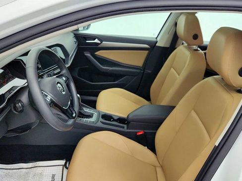Used 2020 Volkswagen Jetta SE w/ SE Cold Weather Package FWD image 19