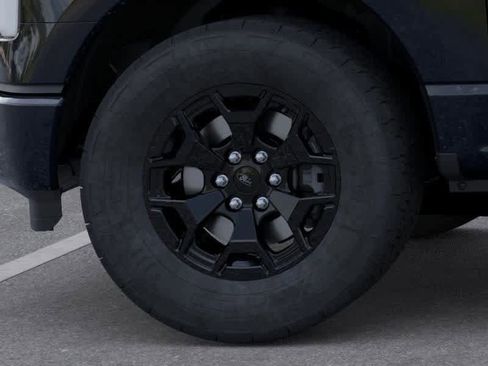 New 2025 Ford F150 Lightning XLT image 19