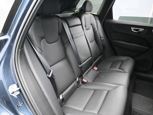 Used 2018 Volvo XC60 T5 Inscription w/ Convenience Package image 14
