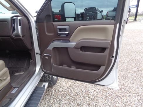 Used 2015 Chevrolet Silverado 2500 LTZ w/ Duramax Plus Package image 45