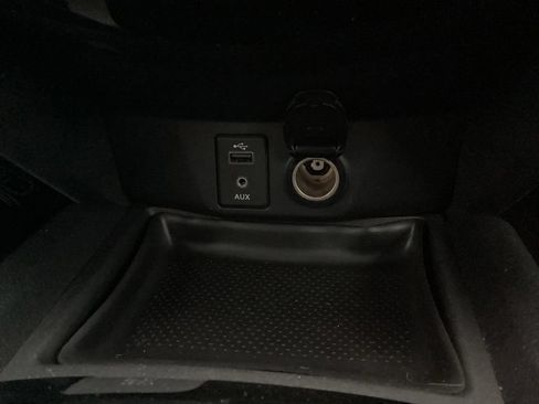 Used 2017 Nissan Rogue SV AWD/4WD image 17