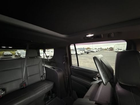 Used 2023 Chevrolet Suburban RST w/ Luxury Package AWD/4WD image 13