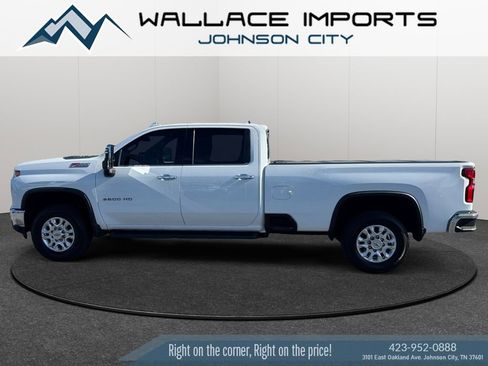 Used 2021 Chevrolet Silverado 2500 LTZ w/ LTZ Convenience Package AWD/4WD image 1