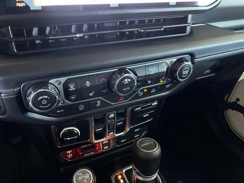 New 2026 Jeep Gladiator Rubicon AWD/4WD image 14