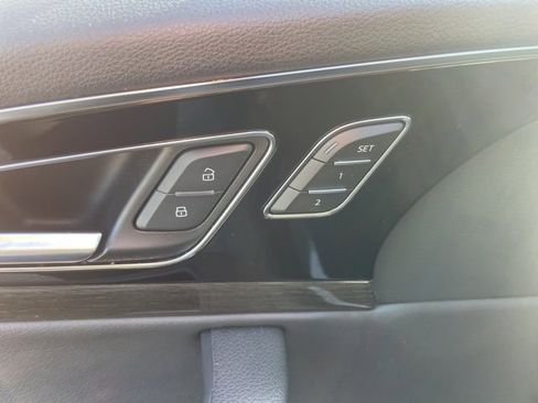 Used 2017 Audi Q7 3.0T Prestige w/ Prestige Package image 11