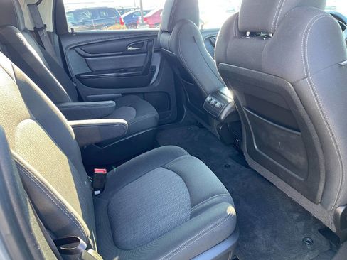 Used 2015 Chevrolet Traverse LT image 15