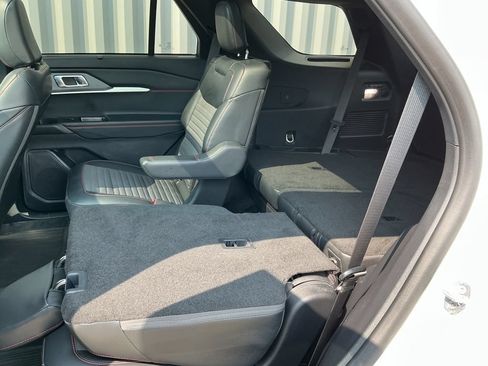 Used 2025 Ford Explorer ST-Line w/ Premium Package AWD/4WD image 21