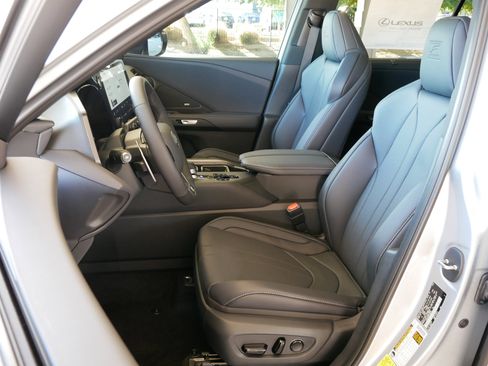 New 2026 Lexus TX 350 AWD image 2