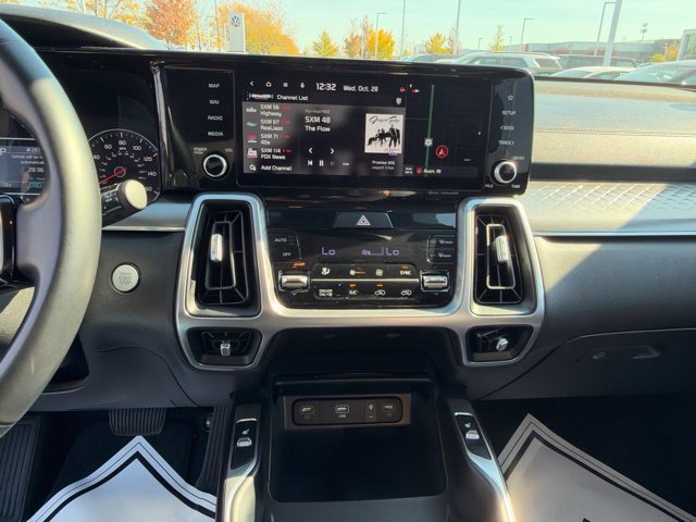 Certified 2023 Kia Sorento EX AWD/4WD image 17