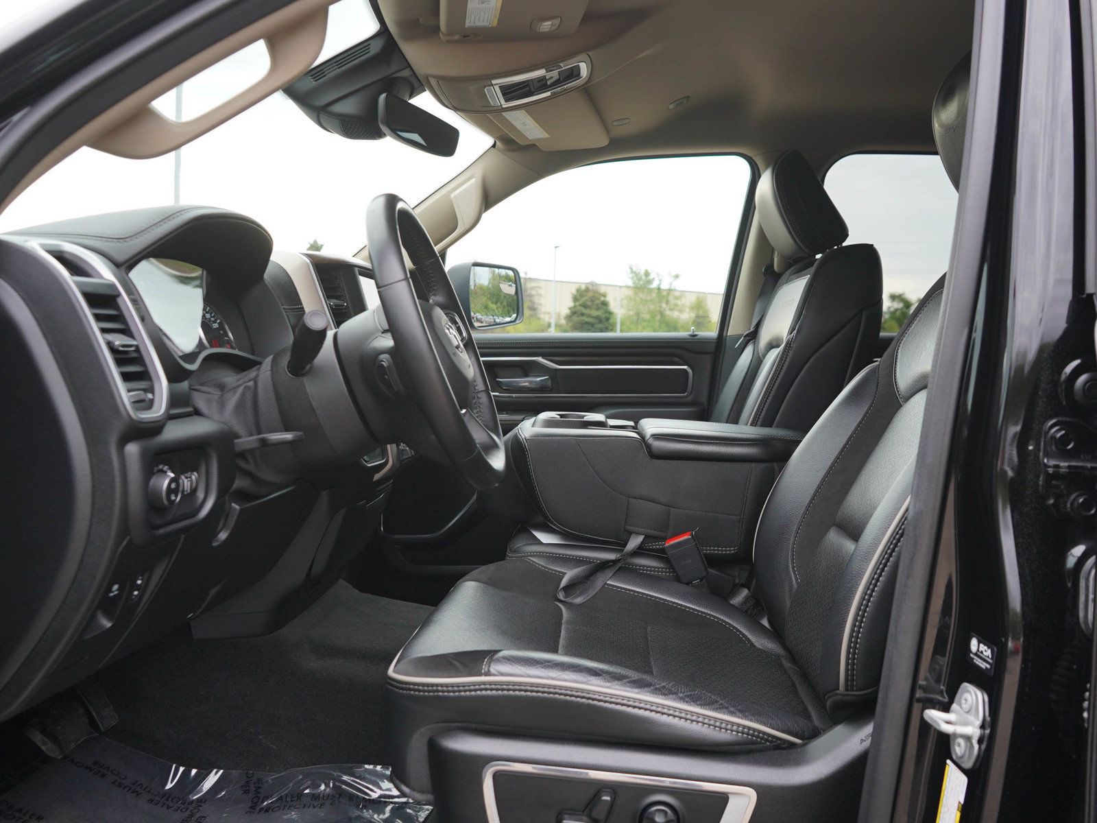 Used 2021 RAM 1500 Laramie AWD/4WD image 23