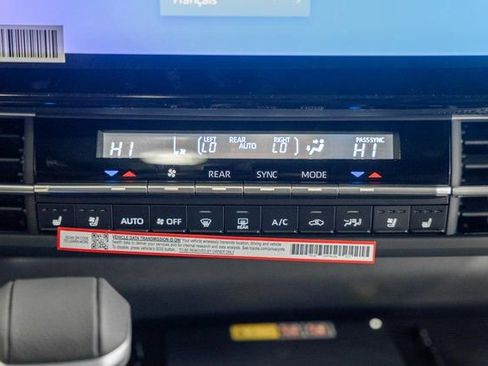 New 2026 Toyota Sienna Platinum image 24