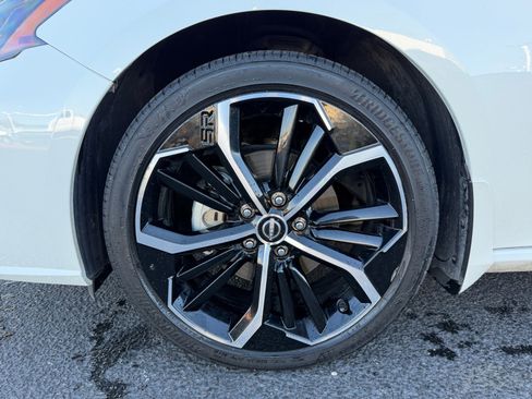 Used 2023 Nissan Altima 2.5 SR w/ SR Premium Package image 26