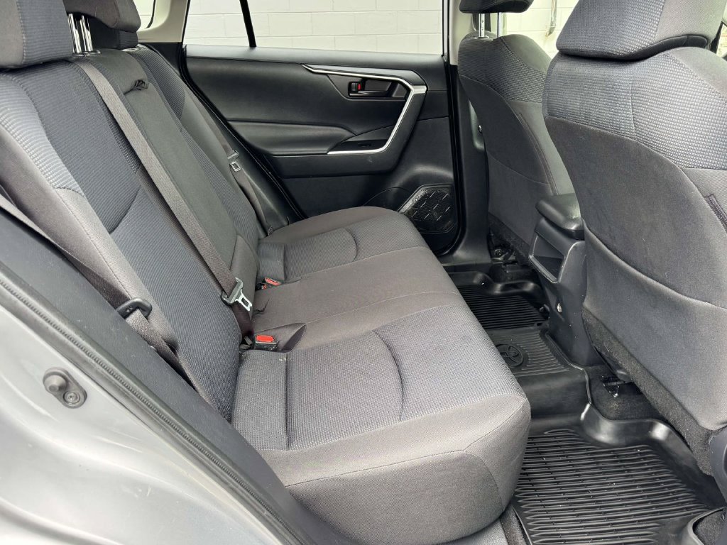 Used 2019 Toyota RAV4 LE w/ All Weather Liner Package AWD/4WD image 15