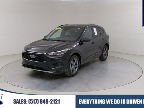 Certified 2024 Ford Escape ST-Line w/ Tech Pack #1 AWD/4WD image 1
