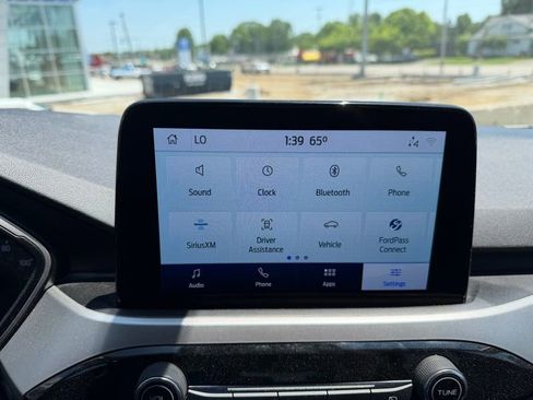 Used 2020 Ford Escape SEL FWD image 16