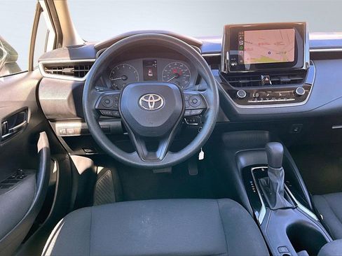 Used 2023 Toyota Corolla LE image 5