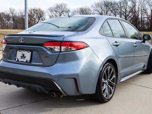 Used 2020 Toyota Corolla SE w/ SE Premium Package image 17