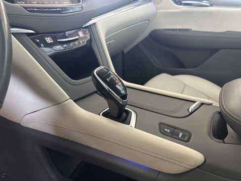 Used 2019 Cadillac XT5 Premium Luxury image 18