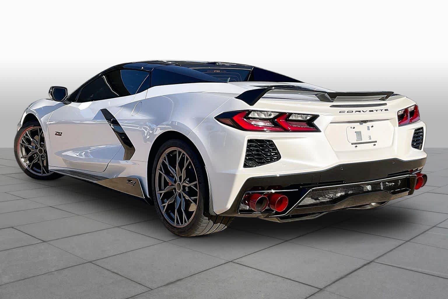 Used 2023 Chevrolet Corvette Stingray Premium Conv w/ Z51 Performance Package RWD image 13