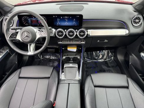 New 2026 Mercedes-Benz GLB 250 image 4