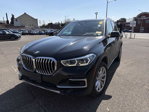 Certified 2023 BMW X5 xDrive40i w/ Executive Package image 2