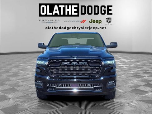 New 2026 RAM 1500 Express AWD/4WD image 27