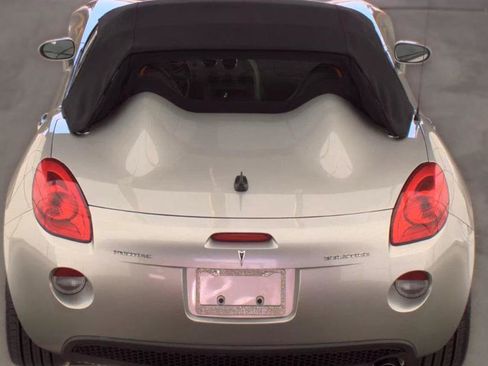 Used 2007 Pontiac Solstice Convertible w/ Premium Package RWD image 6