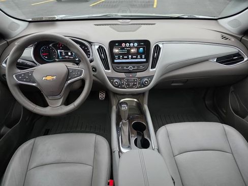 Used 2017 Chevrolet Malibu Premier w/ Premier Sun and Wheel Package FWD image 29
