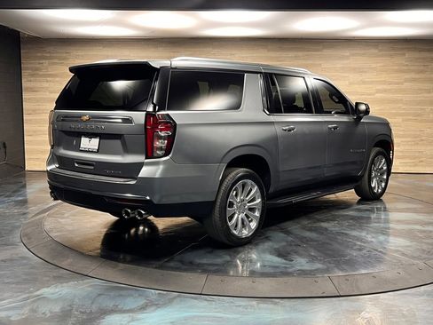 Used 2023 Chevrolet Suburban Premier AWD/4WD image 25