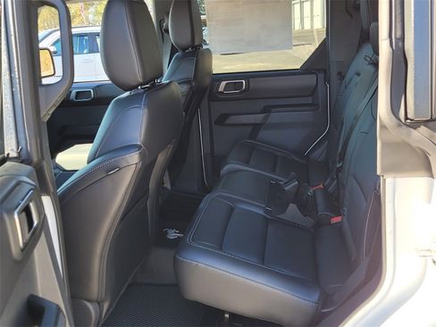 New 2025 Ford Bronco Outer Banks image 6